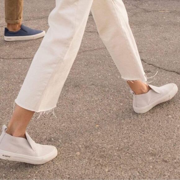 SeaVees Huntington middie light grey/cream suede sneaker EUC SZ9.5 - Picture 1 of 9